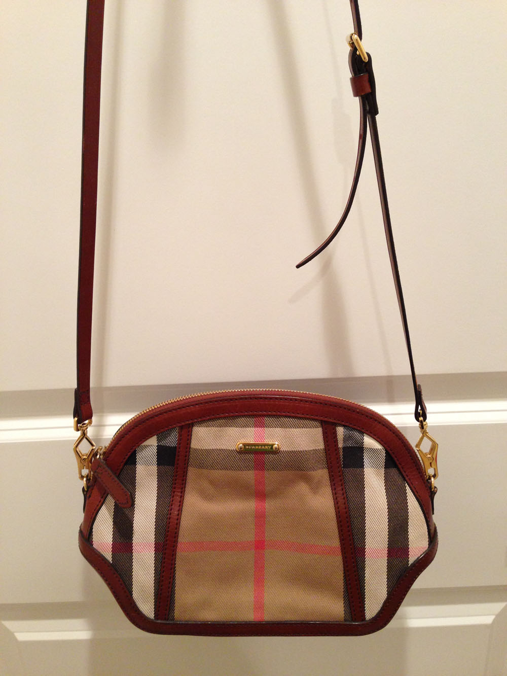 discontinued burberry bags